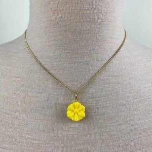 Yellow Plastic Flower Slider Pendant Gold Tone Chain Necklace 17.5"
